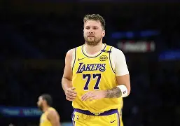 爱游戏官网-东契奇得分有可能超过詹姆斯吗