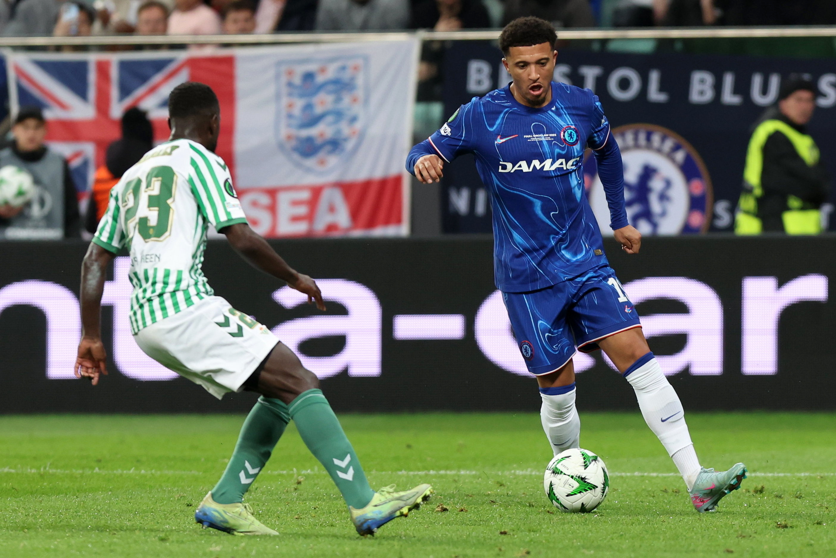 欧冠切尔西战术打法